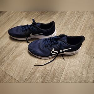 Size 13 Nike Downshifter 11 Men's Road Running Shoes